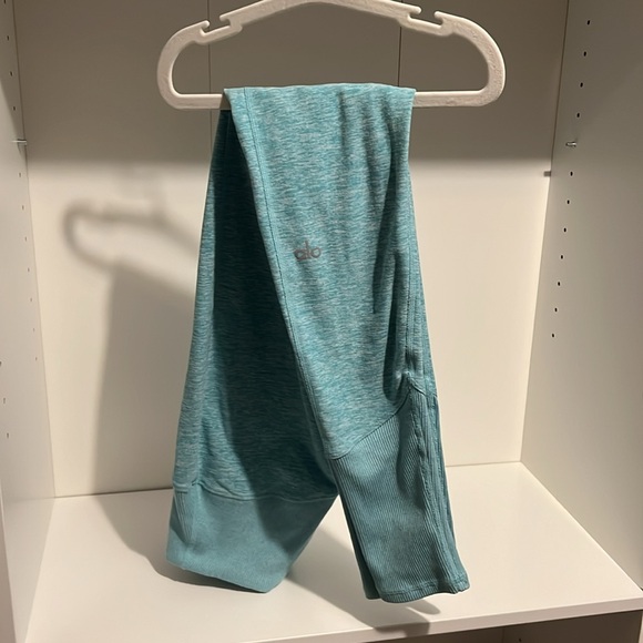 High-Waist Alosoft Lounge Legging Size Small - Picture 3 of 9